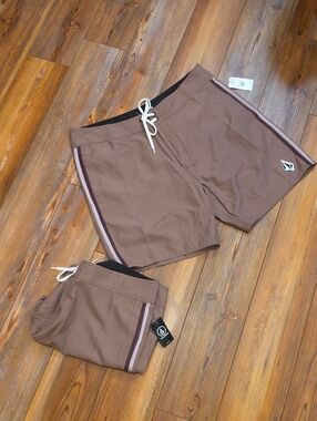 Volcom Men’s Boardshorts